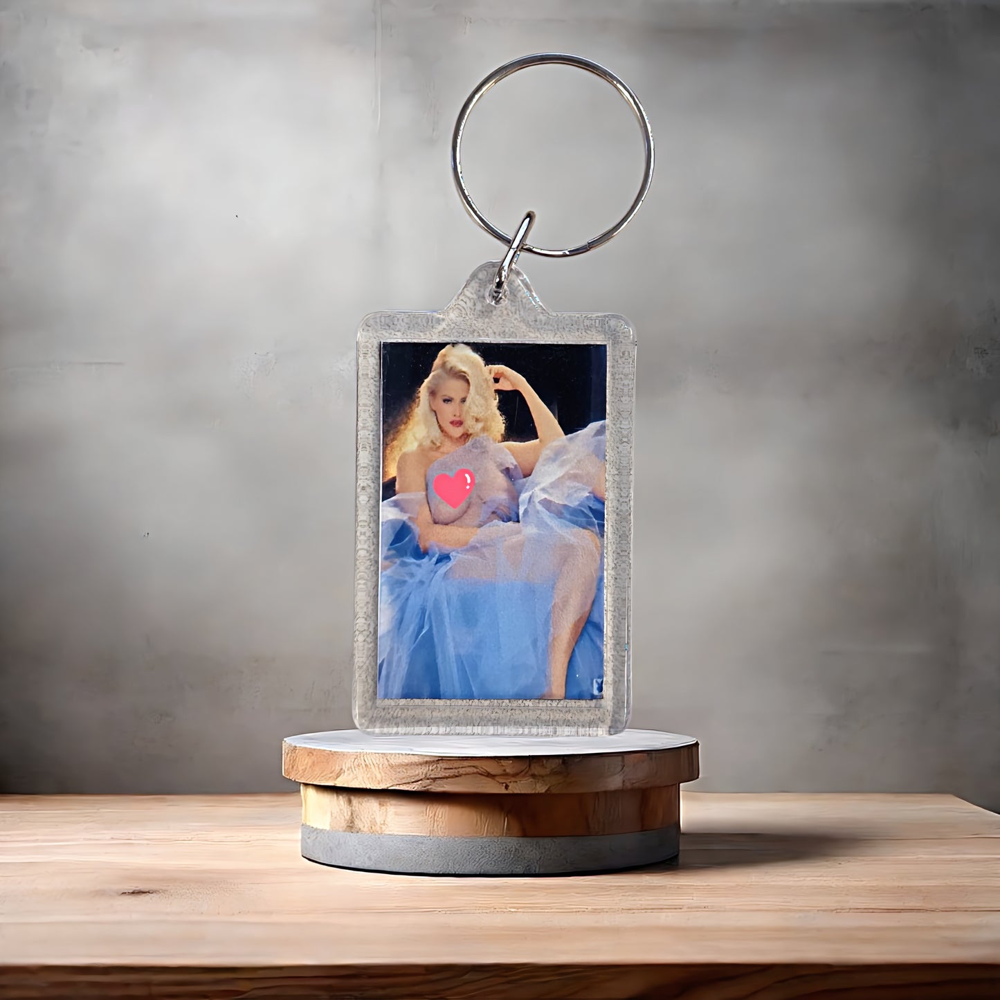 Anna Nicole Smith naked poster keychain with metal prints. Adult v2