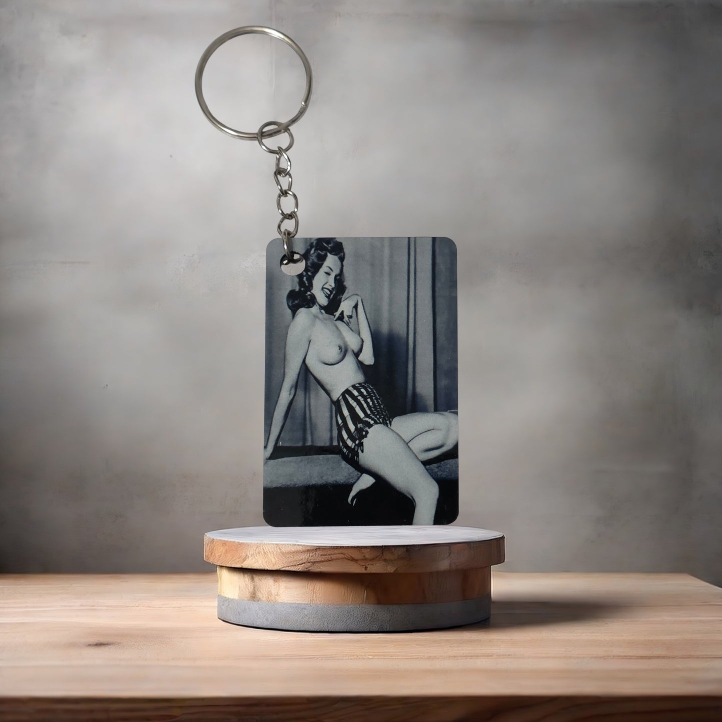 Nude Marilyn Monroe keychain. B