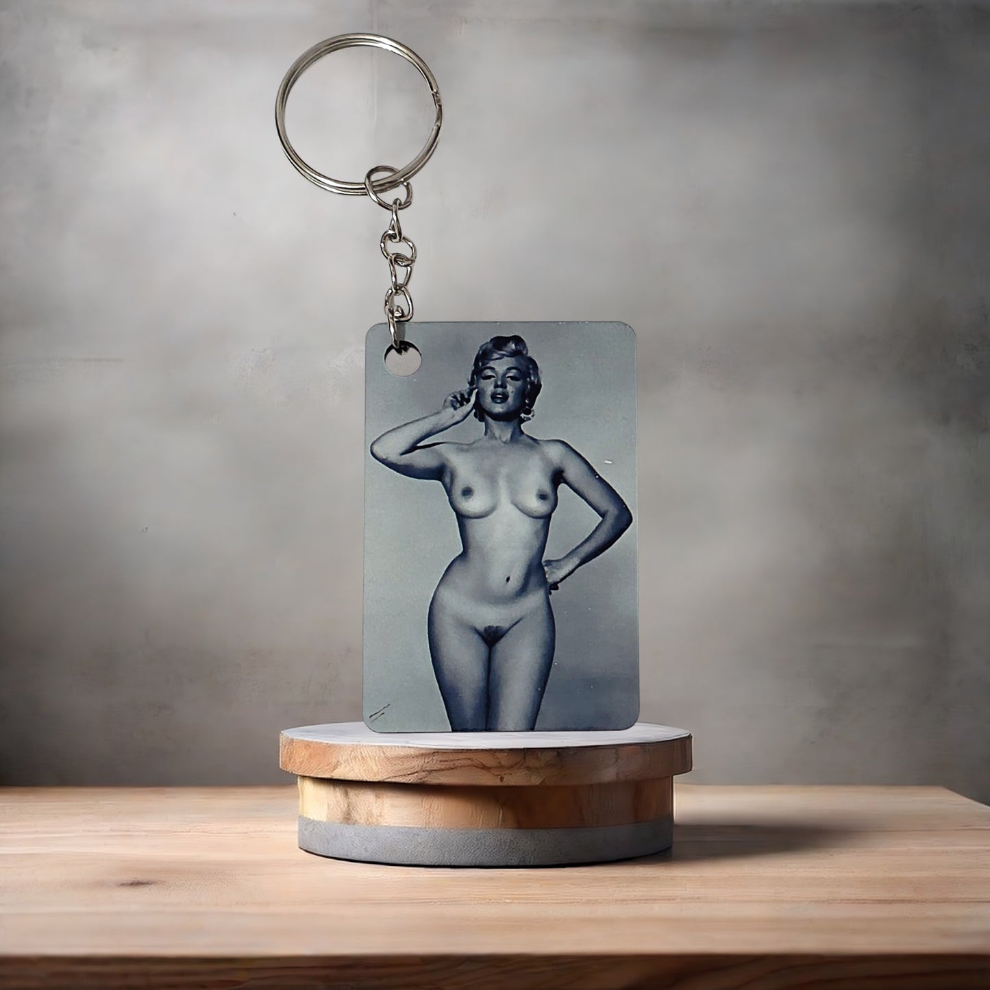 Nude Marilyn Monroe keychain. A