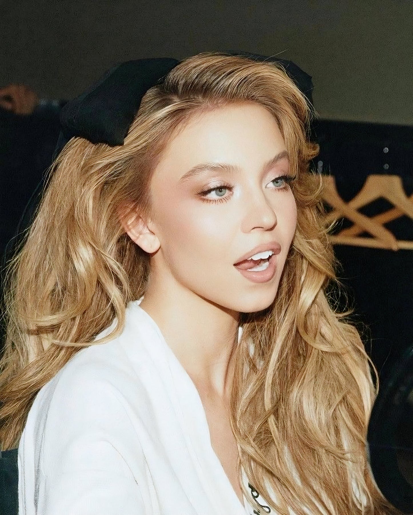Sydney Sweeney 13" x 19" poster. Matte or Glossy, F4