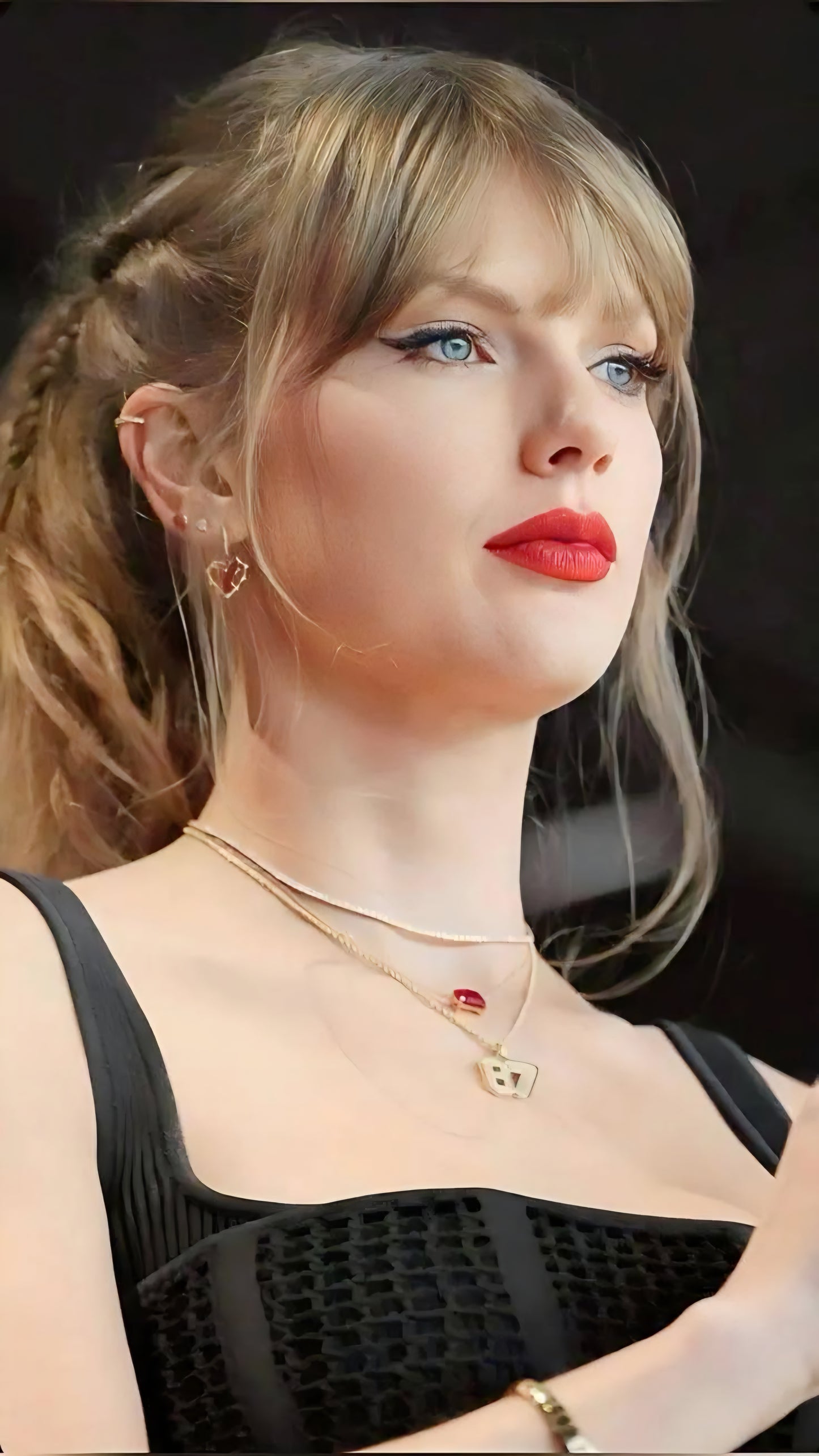 Taylor Swift 13"x 19" poster. A4