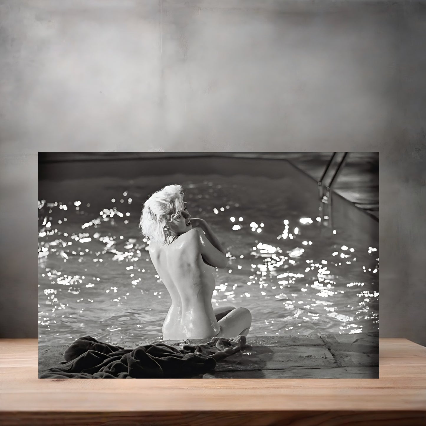 Marilyn Monroe poster on aluminum print. Multiple sizes available. D
