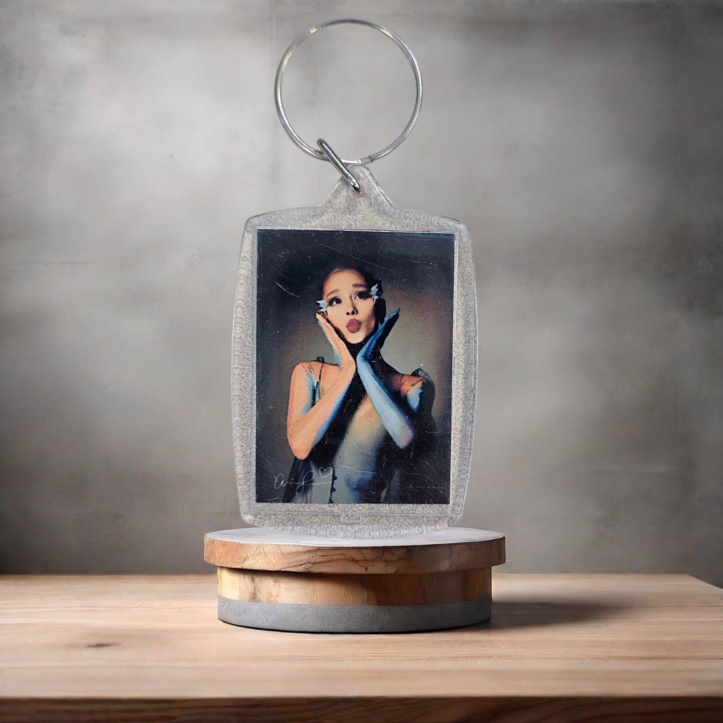 Ariana Grande poster keychain on aluminum prints. V2