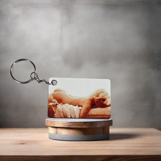 Nude Marilyn Monroe keychain. V2
