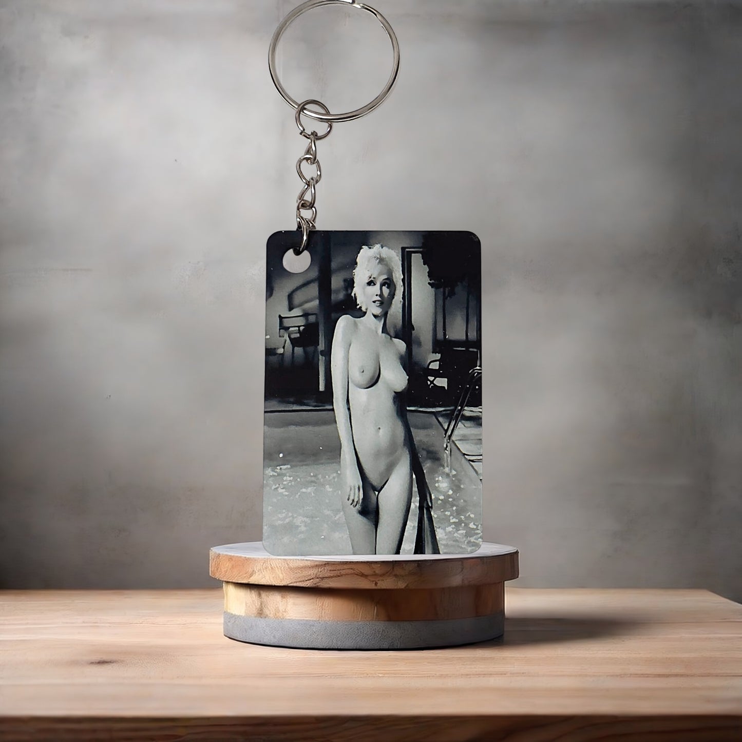 Nude Marilyn Monroe keychain. F
