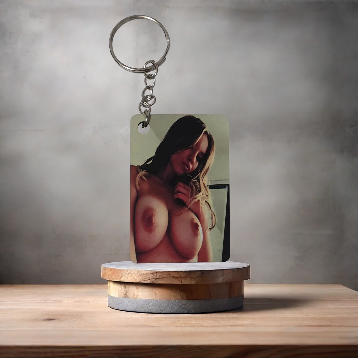 Nude Sydney Sweeney keychain. Ver2