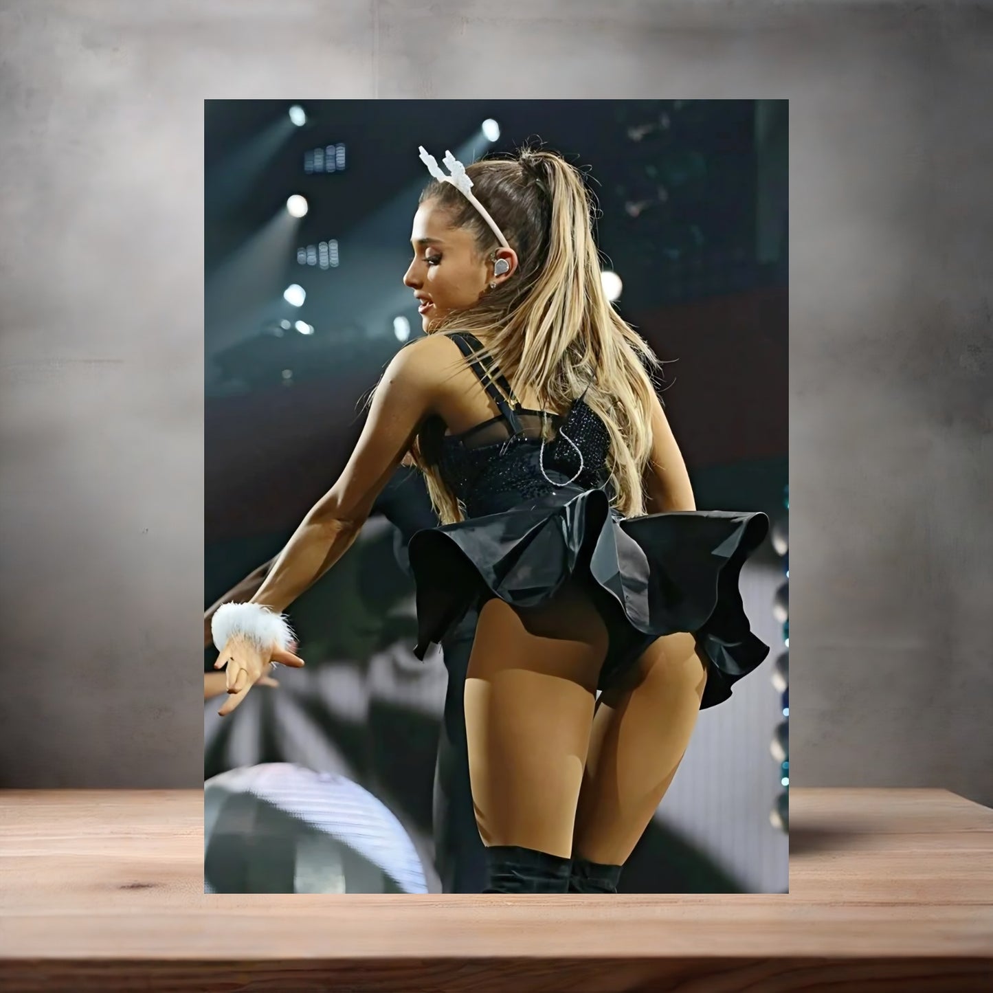 Ariana Grande custom poster, metal print or keychain. A4